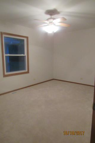 19 N Sumner Ave, Aurora, IL 60505 photo 4