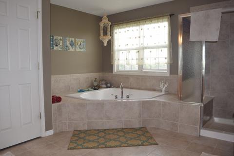 688 Norfolk Ave, Bartlett, IL 60103 photo 22