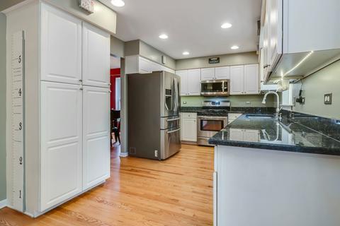 720 Burnside Ct, Aurora, IL 60504 photo 9