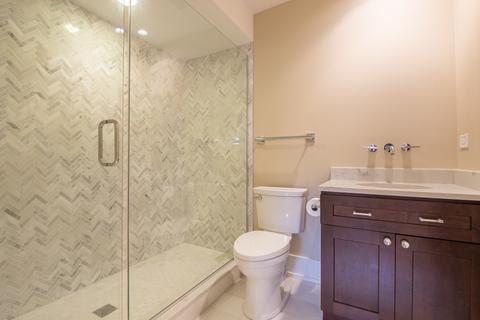 930 E 42nd Pl, Chicago, IL 60653 photo 23