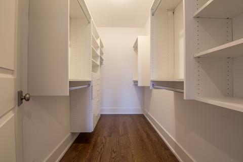 930 E 42nd Pl, Chicago, IL 60653 photo 33
