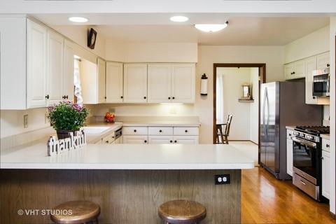 10 Lloyd St, Cary, IL 60013 photo 2