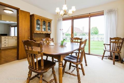 10 Lloyd St, Cary, IL 60013 photo 5