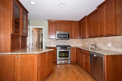 320 Ambleside Rd, Des Plaines, IL 60016 photo 10