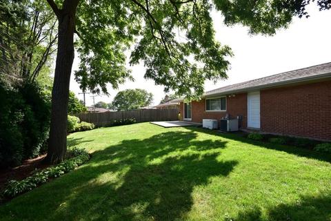 320 Ambleside Rd, Des Plaines, IL 60016 photo 25