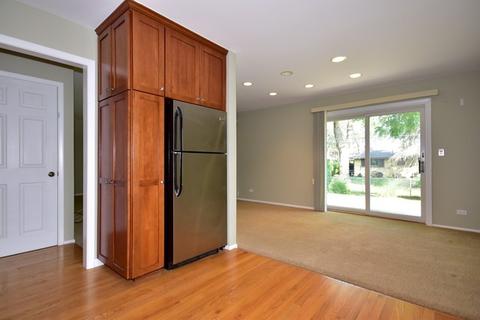 320 Ambleside Rd, Des Plaines, IL 60016 photo 13