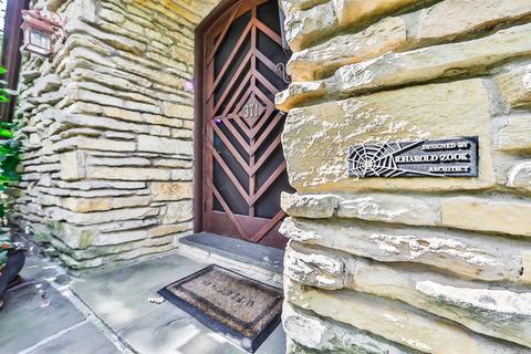 371 Kent Rd, Riverside, IL 60546 photo 2