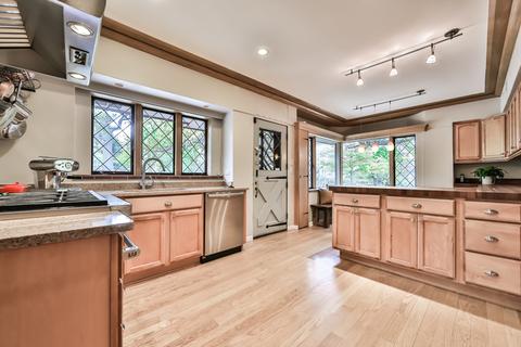 371 Kent Rd, Riverside, IL 60546 photo 11