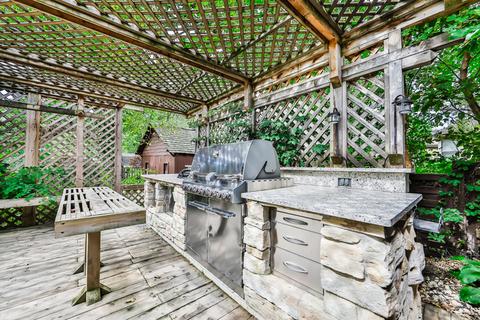 371 Kent Rd, Riverside, IL 60546 photo 39