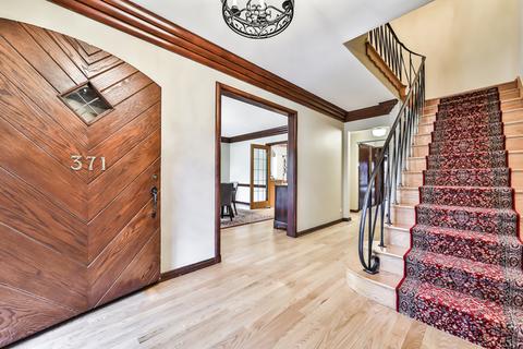 371 Kent Rd, Riverside, IL 60546 photo 3
