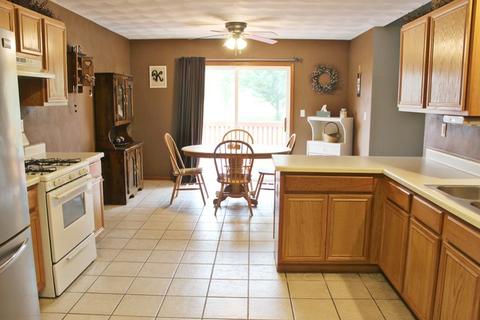 1404 Sentry Dr, Durand, IL 61024 photo 9