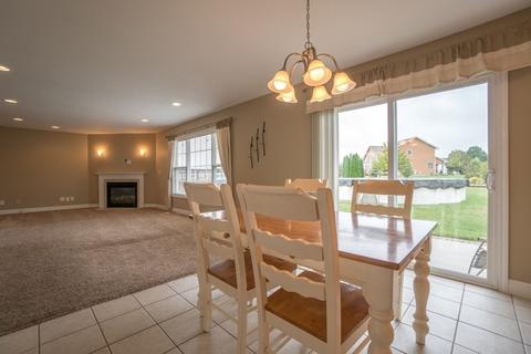 1321 Eagle Bluff Dr, Bourbonnais, IL 60914 photo 8