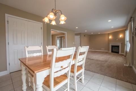 1321 Eagle Bluff Dr, Bourbonnais, IL 60914 photo 9