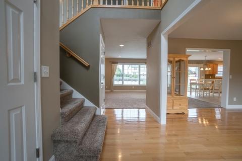 1321 Eagle Bluff Dr, Bourbonnais, IL 60914 photo 2