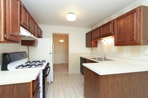 4650 Calvert Dr #D1, Rolling Meadows, IL 60008 photo 10
