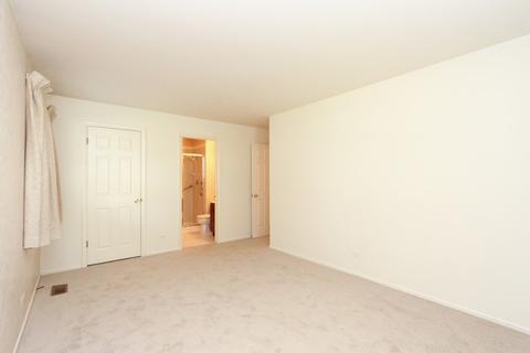 4650 Calvert Dr #D1, Rolling Meadows, IL 60008 photo 14