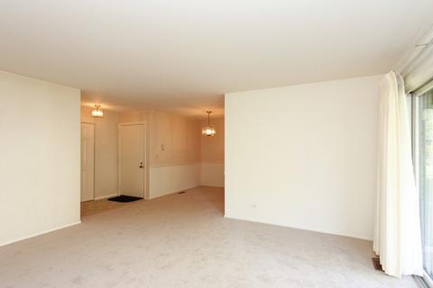 4650 Calvert Dr #D1, Rolling Meadows, IL 60008 photo 7