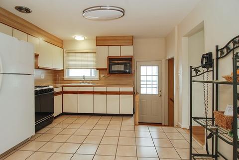4538 Winchester Ave, Lyons, IL 60534 photo 3
