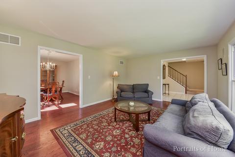 209 Willoway Dr, Naperville, IL 60540 photo 9