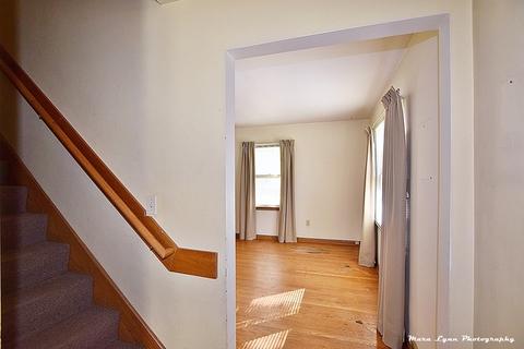 560 4th Ave, Aurora, IL 60505 photo 2