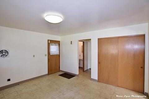 560 4th Ave, Aurora, IL 60505 photo 12