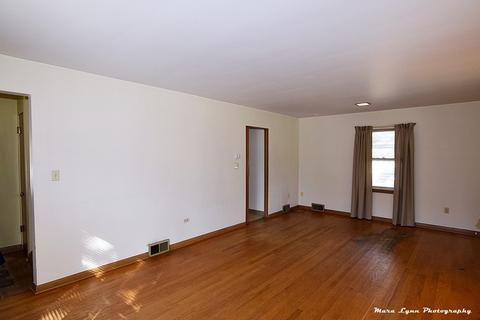 560 4th Ave, Aurora, IL 60505 photo 5