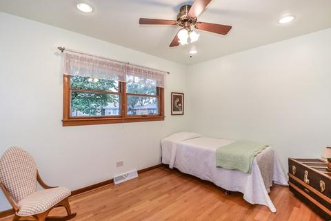 3244 Ronald Rd, Glenview, IL 60025 photo 15