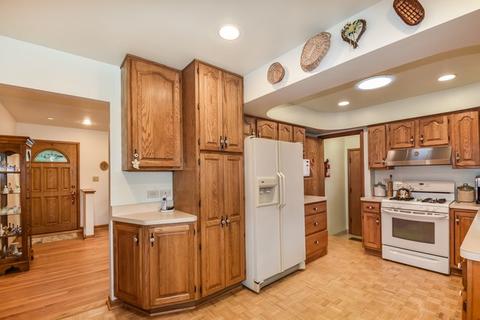 3244 Ronald Rd, Glenview, IL 60025 photo 5