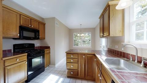 1005 Valley Ave, Mchenry, IL 60051 photo 5