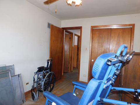 9433 S Champlain Ave, Chicago, IL 60619 photo 13