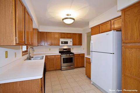3096 Barnstable Ct, Aurora, IL 60504 photo 11
