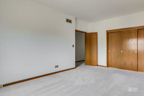 1029 Arbor Ct, Mount Prospect, IL 60056 photo 23