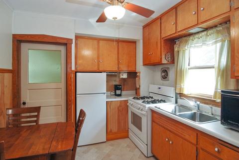 9330 Monroe Ave, Brookfield, IL 60513 photo 3