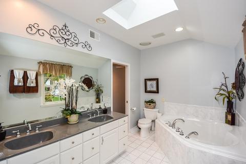 837 Cedar Ln, Northbrook, IL 60062 photo 19