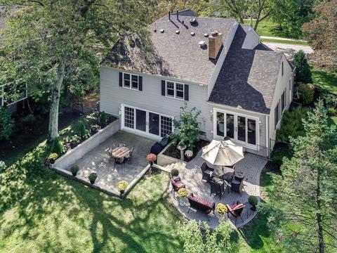 837 Cedar Ln, Northbrook, IL 60062 photo 2