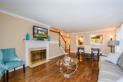 837 Cedar Ln, Northbrook, IL 60062 photo 8