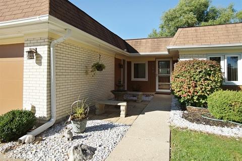1100 Westbury Dr, Hoffman Estates, IL 60192 photo 2