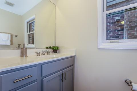 1205 W 33rd St, Chicago, IL 60608 photo 11