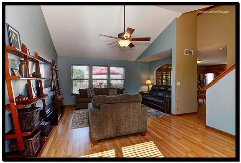 2004 Prairie Ridge Dr, Plainfield, IL 60586 photo 3