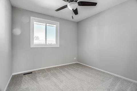 1676 Darwin Ct, Wheaton, IL 60189 photo 12
