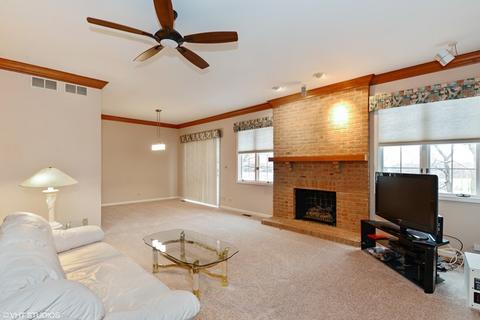 646 Golfers Ln, Bartlett, IL 60103 photo 3