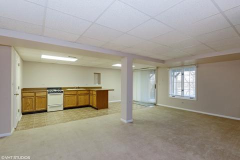 646 Golfers Ln, Bartlett, IL 60103 photo 8