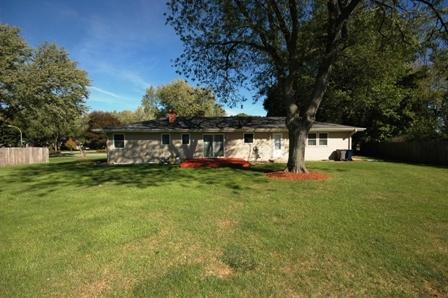 96 N Lyle Ave, Elgin, IL 60123 photo 3