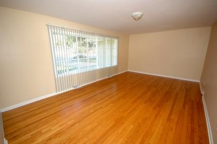 96 N Lyle Ave, Elgin, IL 60123 photo 4