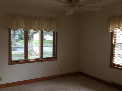 69 School St, Chadwick, IL 61014 photo 9