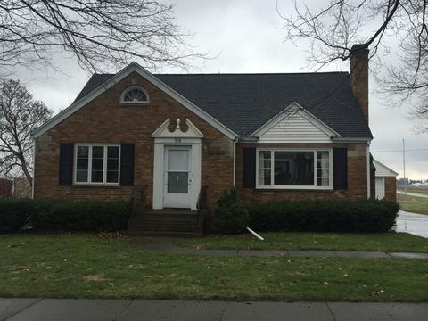 69 School St, Chadwick, IL 61014 photo 1