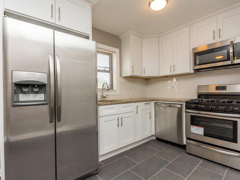 147 E 119th Pl, Chicago, IL 60628 photo 2
