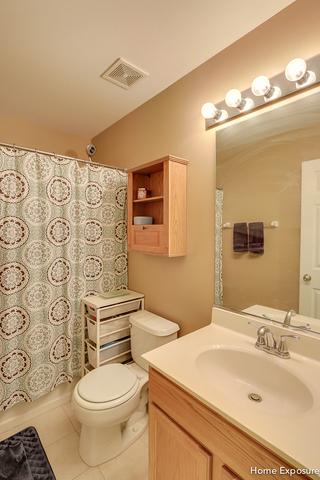 2352 Reflections Dr, Aurora, IL 60502 photo 10