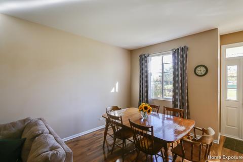2352 Reflections Dr, Aurora, IL 60502 photo 2