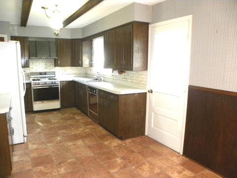 522 S 7th St, West Dundee, IL 60118 photo 5